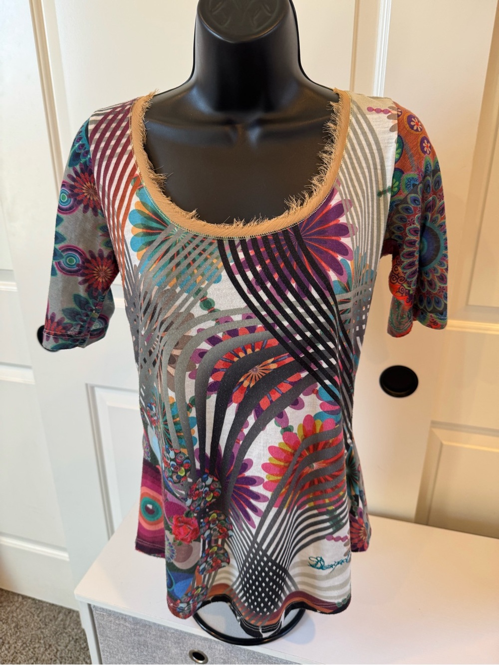 Desigual Multicolor Scoop Neck Frayed Trim Graphic Tee